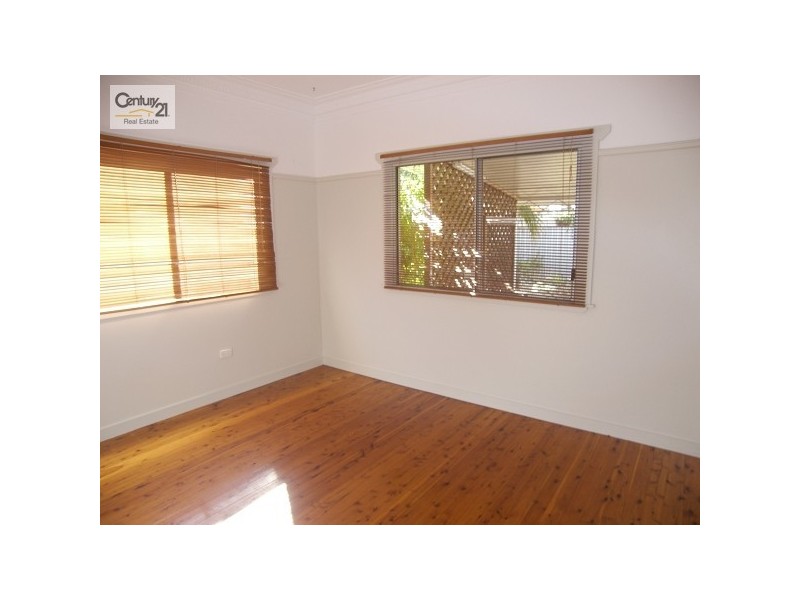 1 Donegal Street, Toowoomba QLD 4350