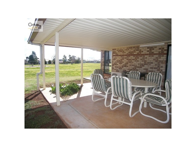 Kearneys Spring QLD 4350
