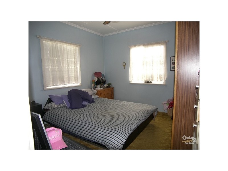 18 Tighe Street, Newtown QLD 4350