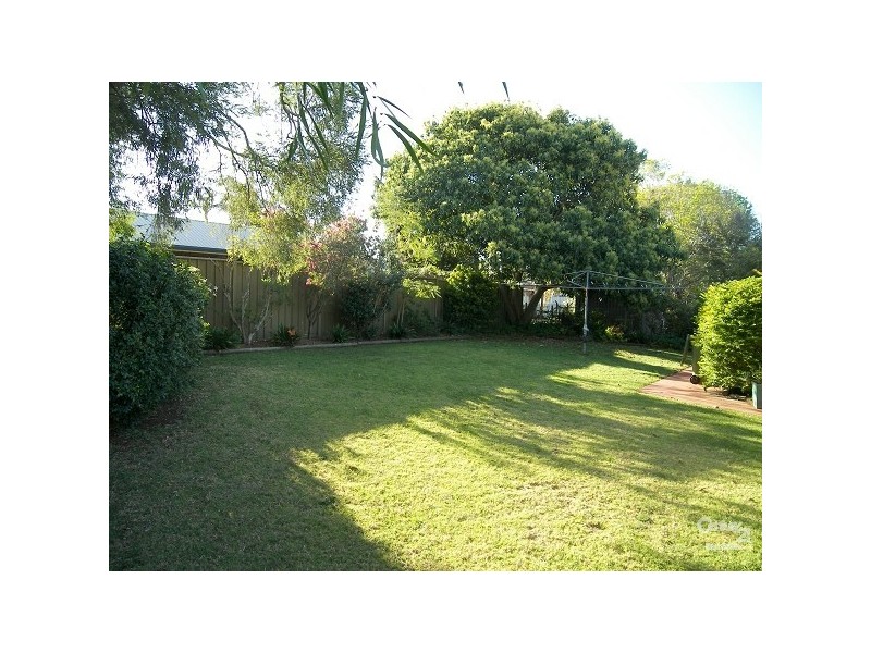 Kearneys Spring QLD 4350