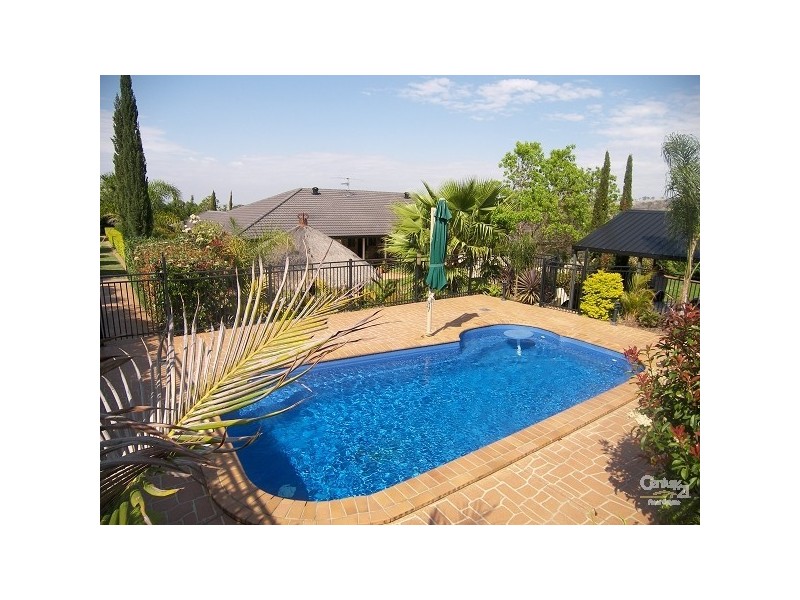 13 Graham Court, Hodgson Vale QLD 4352