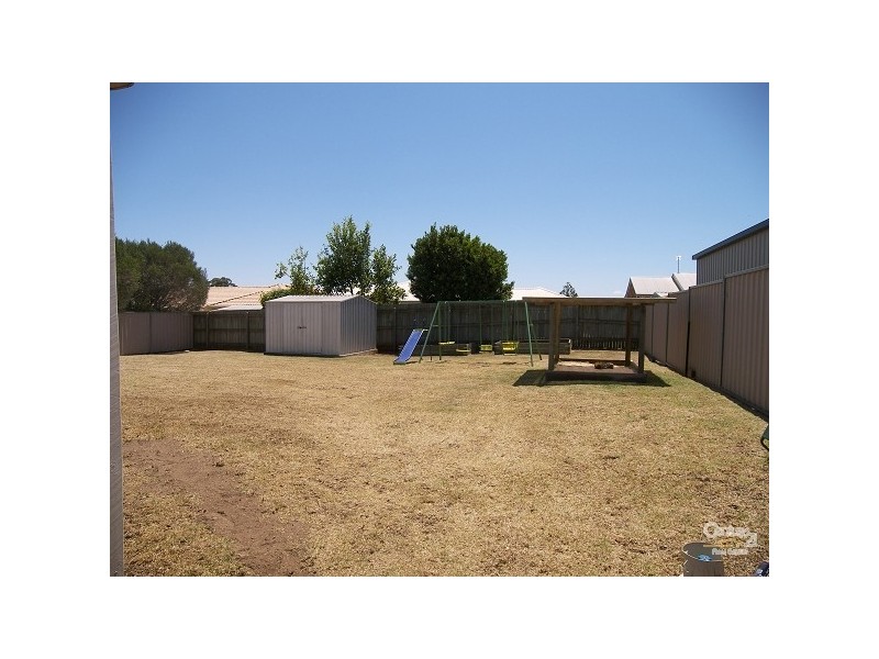 Kearneys Spring QLD 4350