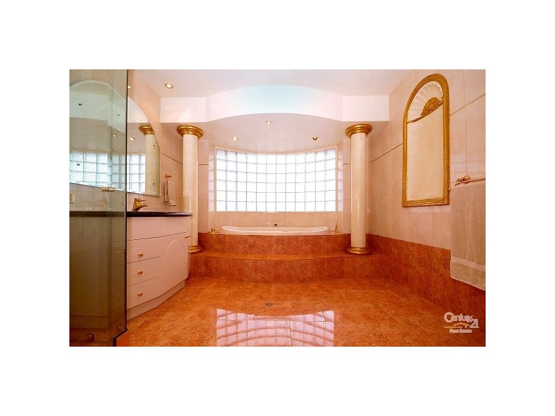 4 Jutsum Street, Middle Ridge QLD 4350