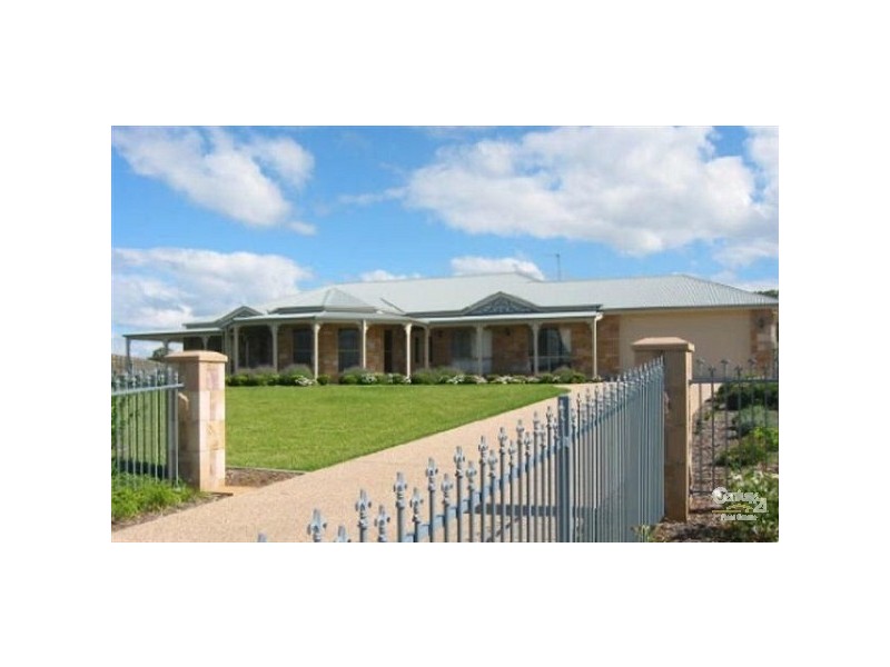 29 Corfield Drive, Toowoomba QLD 4350