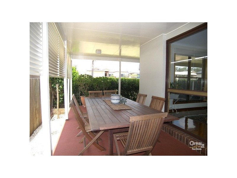 9 Shelton Crescent, Kearneys Spring QLD 4350