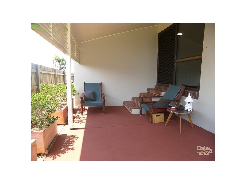 9 Shelton Crescent, Kearneys Spring QLD 4350