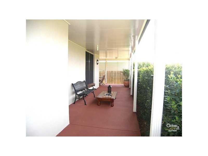 9 Shelton Crescent, Kearneys Spring QLD 4350