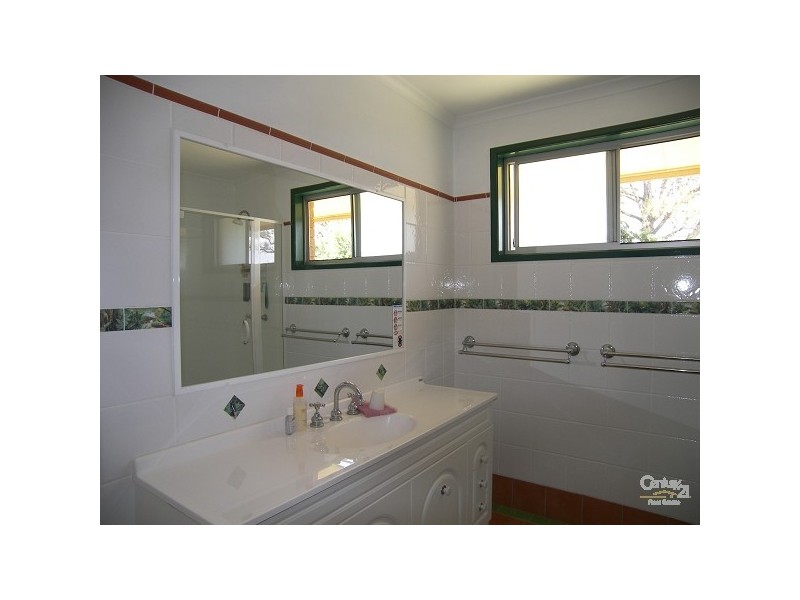 216 Alderley Street, Centenary Heights QLD 4350