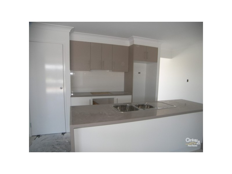 17 Kurrawa Crescent, Glenvale QLD 4350