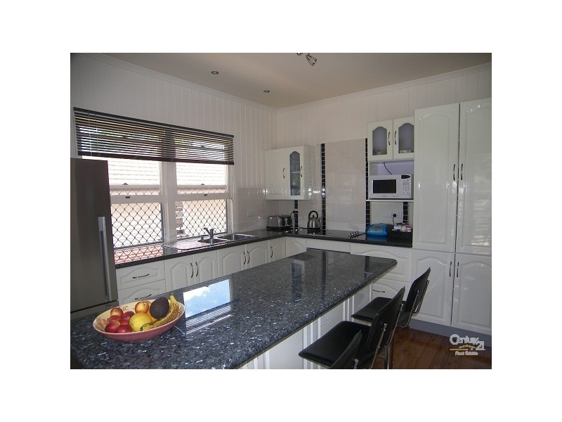 74b Mackenzie Street, Mount Lofty QLD 4350