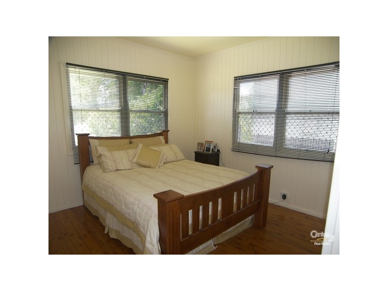 74b Mackenzie Street, Mount Lofty QLD 4350