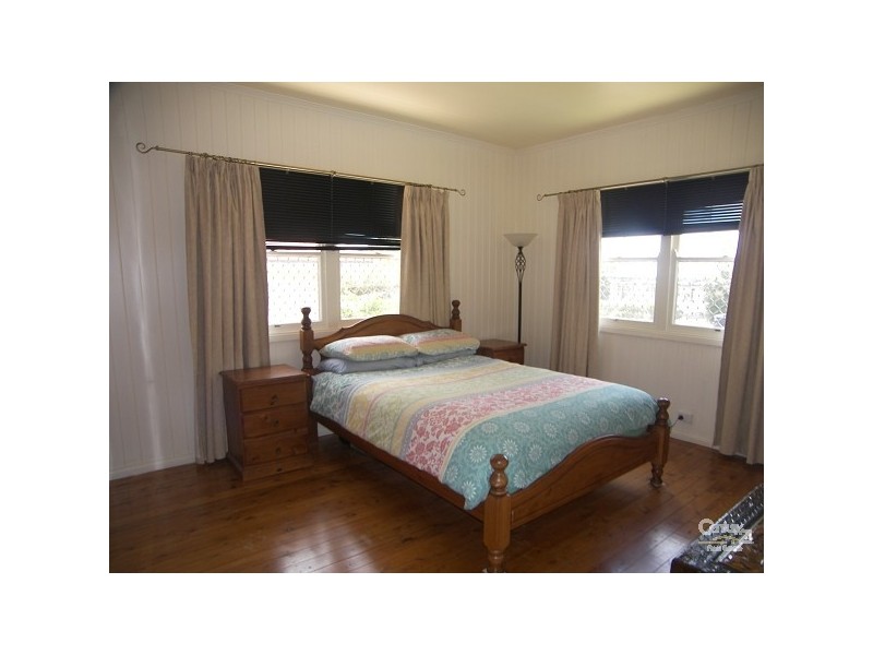74b Mackenzie Street, Mount Lofty QLD 4350