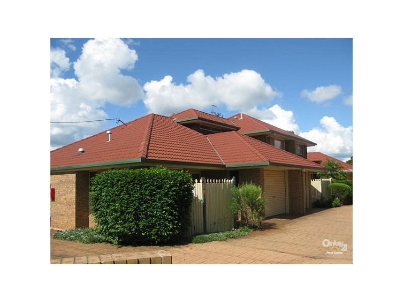 Centenary Heights QLD 4350