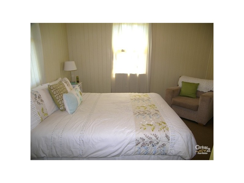 Centenary Heights QLD 4350