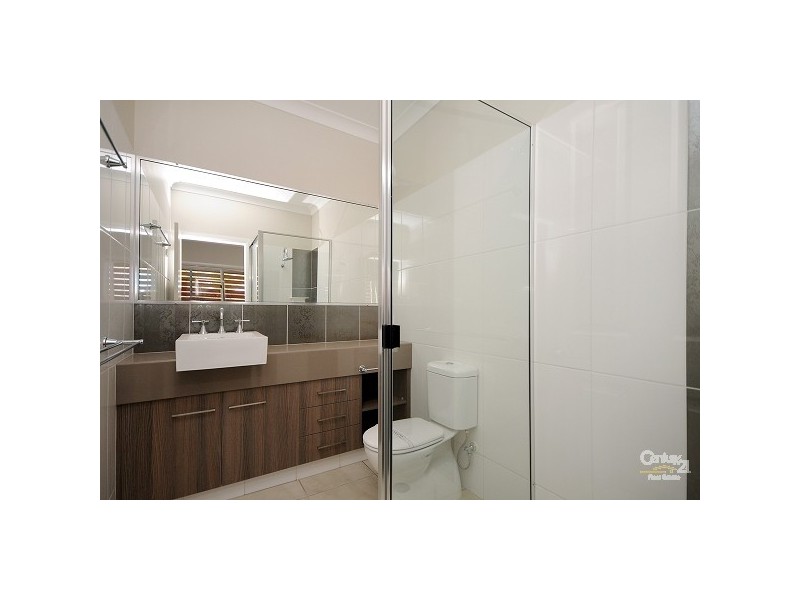 Centenary Heights QLD 4350