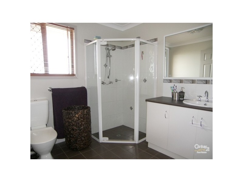 26 Tennyson Court, Westbrook QLD 4350