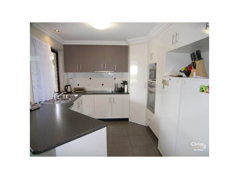 26 Tennyson Court, Westbrook QLD 4350
