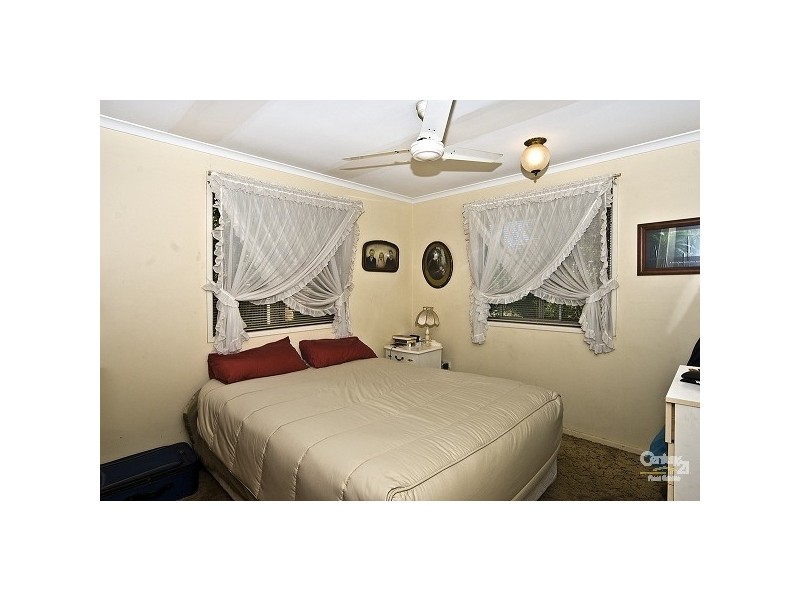 404 West Street, Kearneys Spring QLD 4350