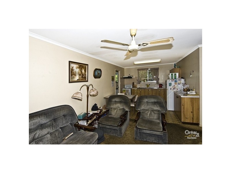 404 West Street, Kearneys Spring QLD 4350