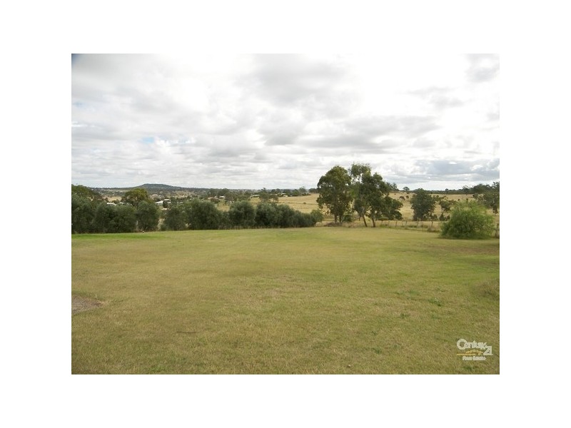 56 Main Street, Meringandan QLD 4352