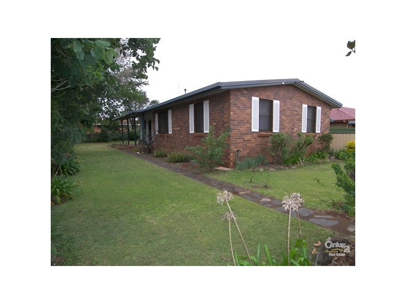 562 Greenwattle St, Newtown QLD 4350