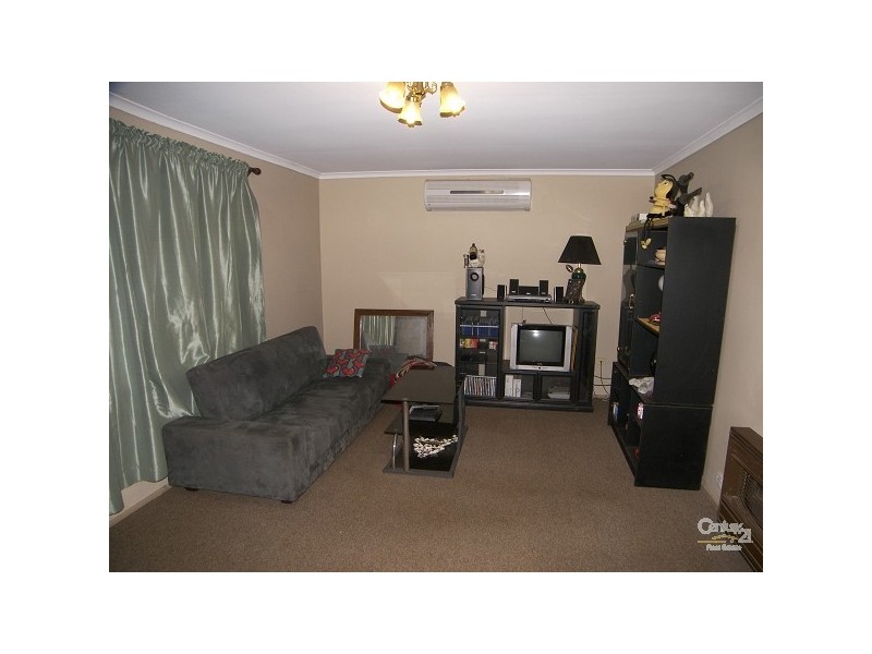 562 Greenwattle St, Newtown QLD 4350