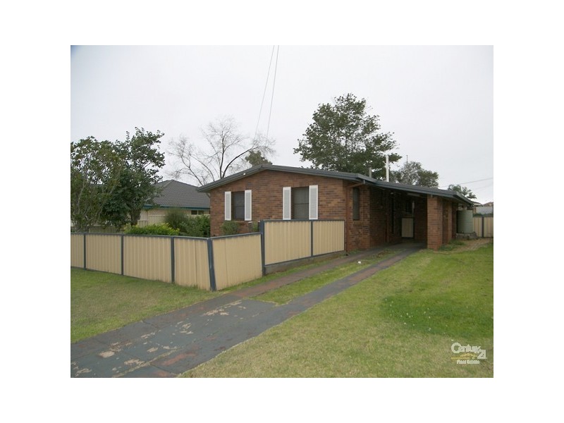 562 Greenwattle St, Newtown QLD 4350