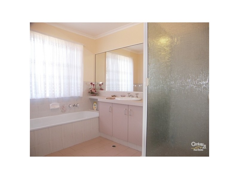 Kearneys Spring QLD 4350