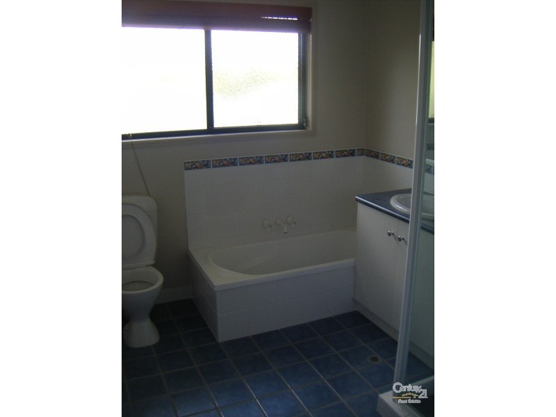 Centenary Heights QLD 4350