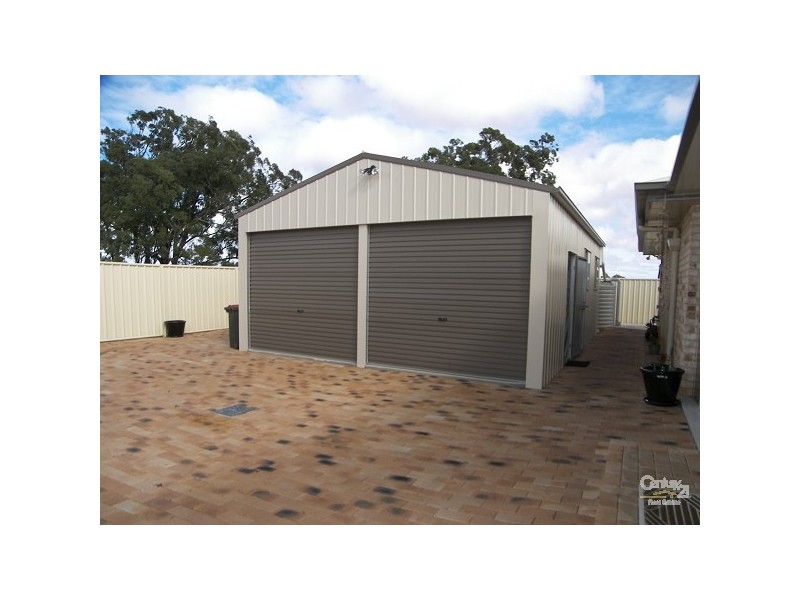 1 Schaefer Court, Westbrook QLD 4350