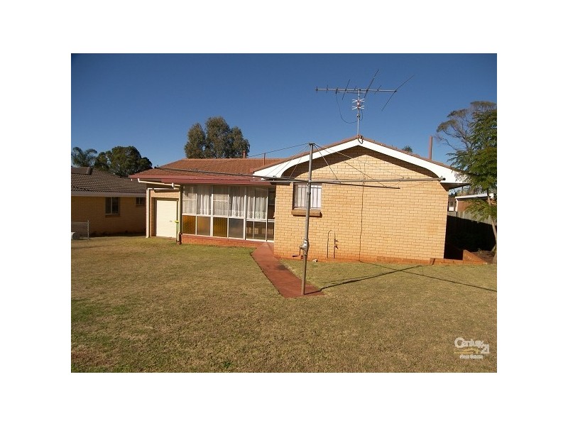 47 Sardon Street, Centenary Heights QLD 4350
