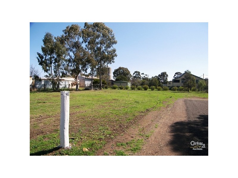 4 Lucy Street, Cambooya QLD 4358