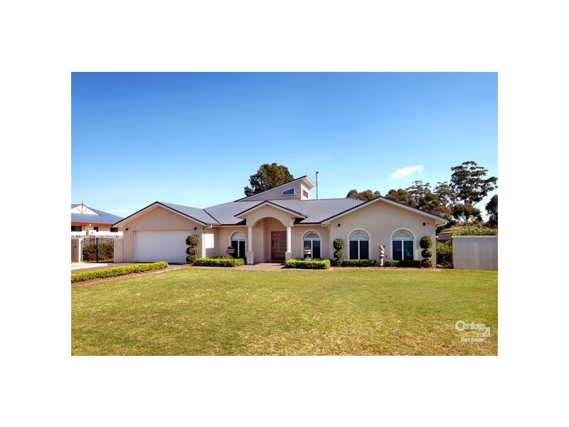 8 Arcadia Court, Highfields QLD 4352