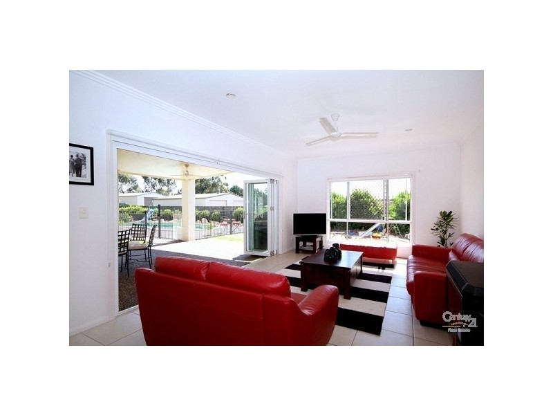 8 Arcadia Court, Highfields QLD 4352