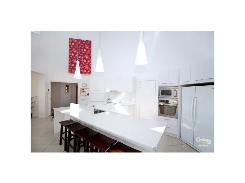 8 Arcadia Court, Highfields QLD 4352