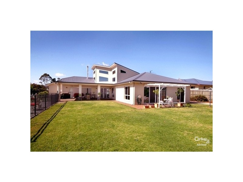 8 Arcadia Court, Highfields QLD 4352