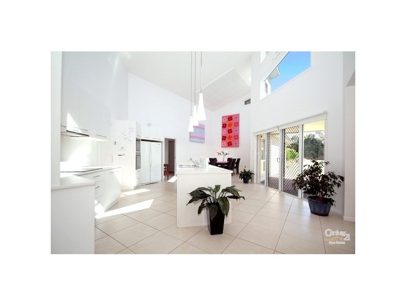 8 Arcadia Court, Highfields QLD 4352
