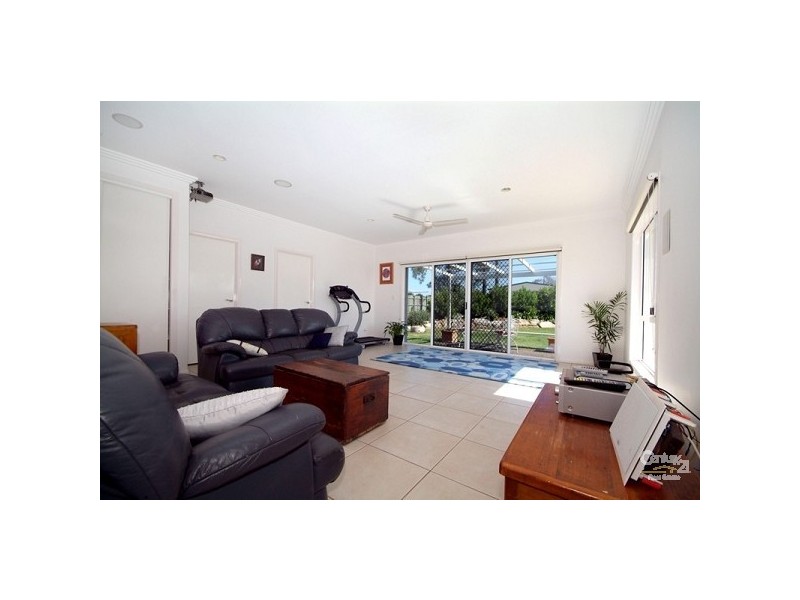 8 Arcadia Court, Highfields QLD 4352