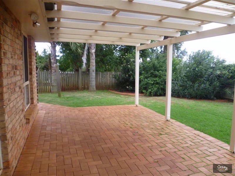 7 May Court, Middle Ridge QLD 4350