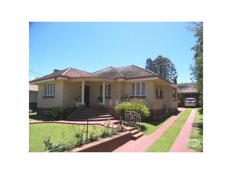 5 Rhyde Street, Mount Lofty QLD 4350