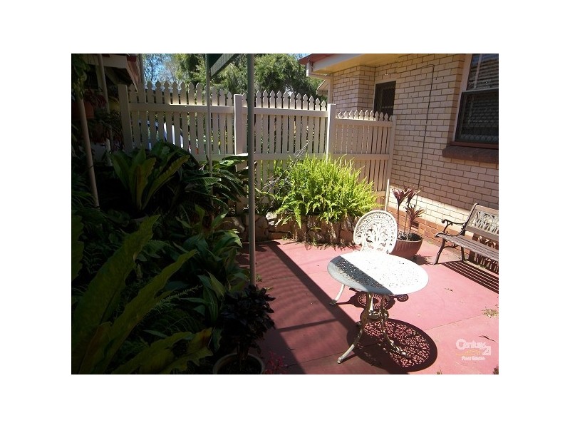 5 Rhyde Street, Mount Lofty QLD 4350