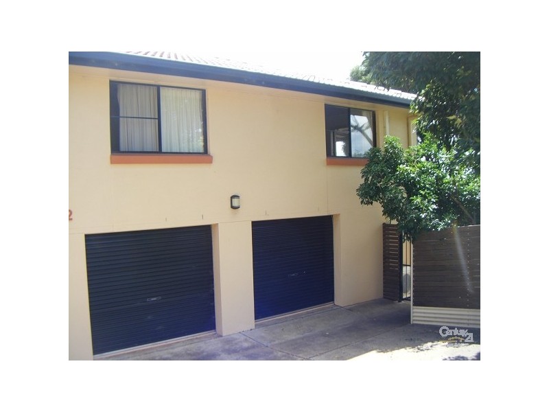 2/262 West Street, Kearneys Spring QLD 4350