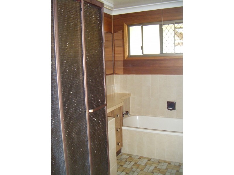 Centenary Heights QLD 4350