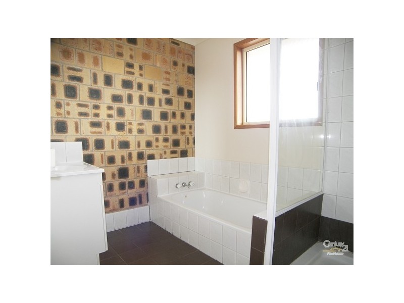 Kearneys Spring QLD 4350