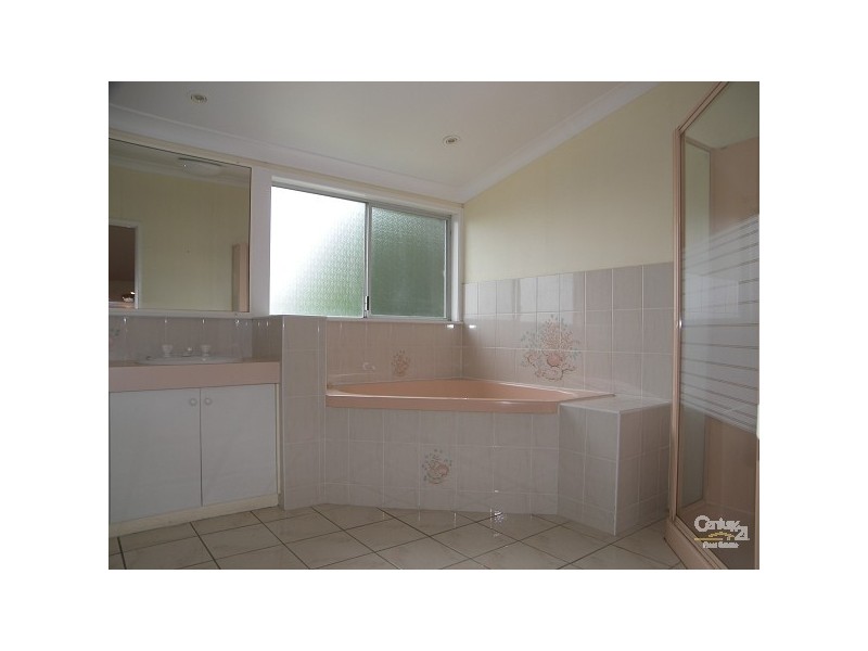 Mount Lofty QLD 4350