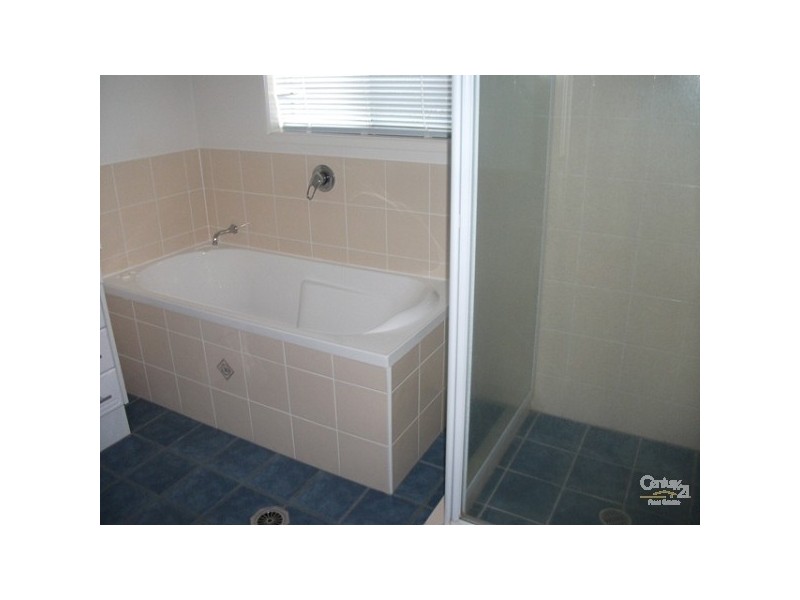2B John Street, East Toowoomba QLD 4350