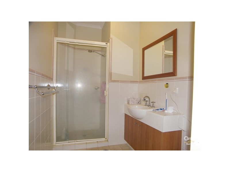 2/314 Mackenzie Street, Rangeville QLD 4350