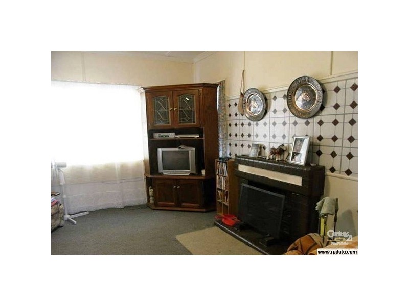 263 West Street, Harristown QLD 4350