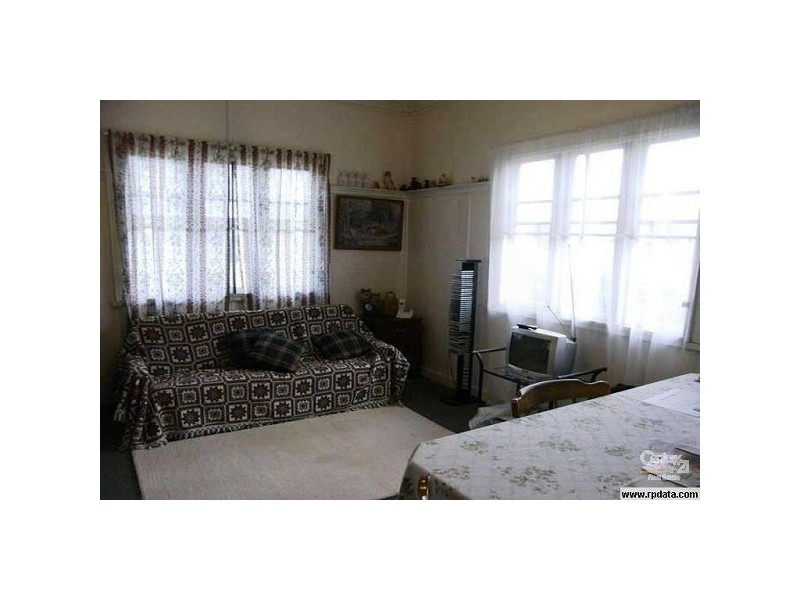 263 West Street, Harristown QLD 4350