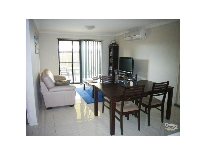2/87 Kearney Street, Kearneys Spring QLD 4350